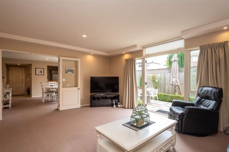 Photo of property in 43 Carlton Mill Road, Merivale, Christchurch, 8014