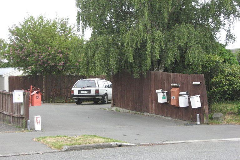 Photo of property in 7a Jade Place, Parklands, Christchurch, 8083