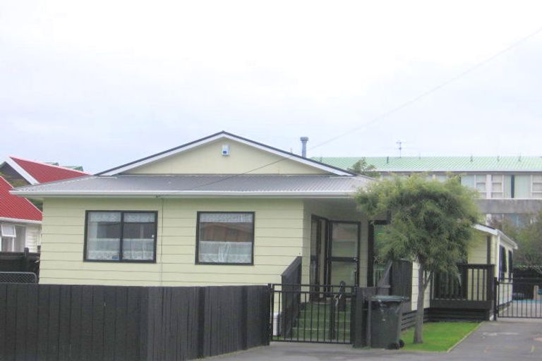 Photo of property in 5 Randwick Crescent, Moera, Lower Hutt, 5010