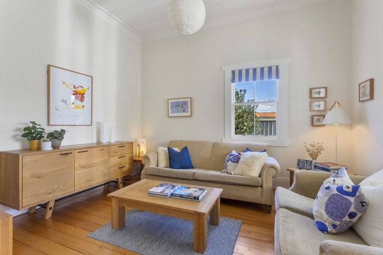 Photo of property in 12b Kawerau Avenue, Devonport, Auckland, 0624