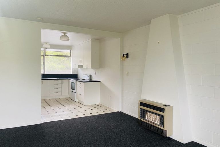 Photo of property in 8 Bushland Grove, Paparangi, Wellington, 6037