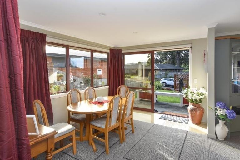 Photo of property in 5 Saint James Place, Fairfield, Dunedin, 9018