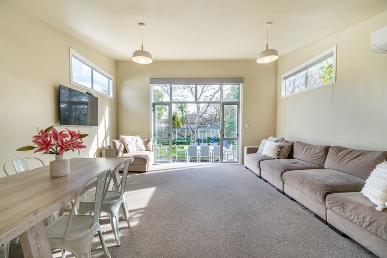 Photo of property in 35 Royal Street, Upper Hutt Central, Upper Hutt, 5018