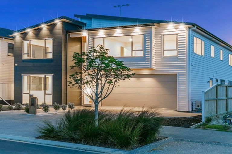 Photo of property in 15 Bight Road, Long Bay, Auckland, 0630