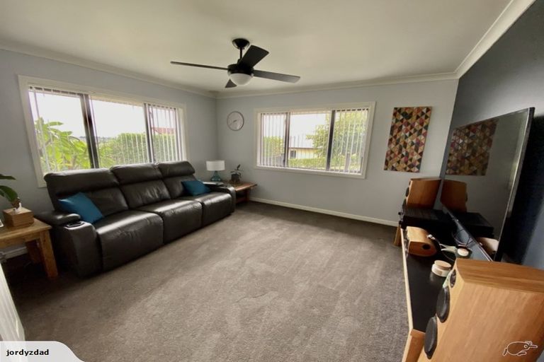 Photo of property in 16 Tokerau Crescent, Pukekohe, 2120