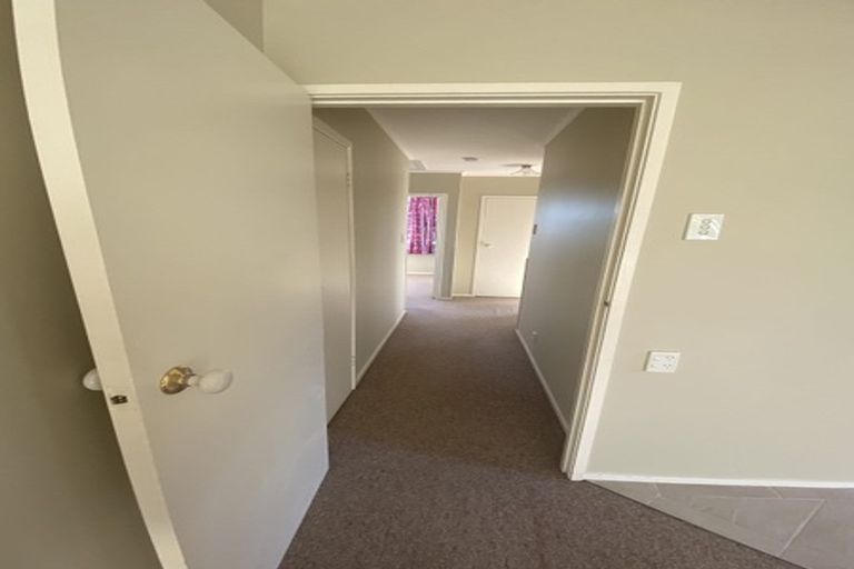 Photo of property in 9 Ransom Smyth Drive, Goodwood Heights, Auckland, 2105