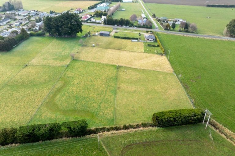 Photo of property in 176 Seaward Road, Edendale, 9825