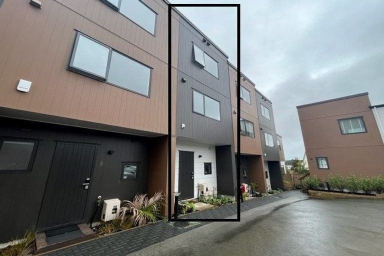 Photo of property in 4/60 Highland Drive, Highland Park, Auckland, 2010