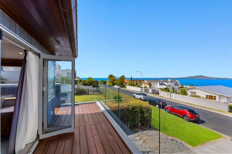 Photo of property in 11 Katui Street, Castor Bay, Auckland, 0620