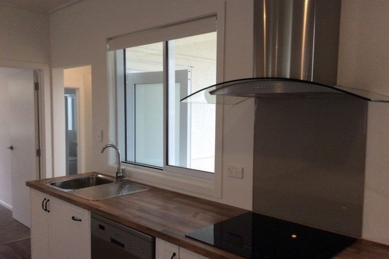 Photo of property in 28 Victoria Road, Mount Maunganui, 3116