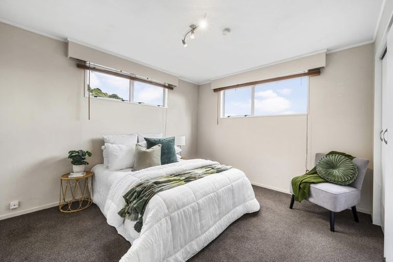 Photo of property in 3 Clementine Way, Crofton Downs, Wellington, 6035