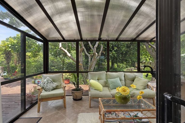 Photo of property in 17 Sunny Glen, Waikanae, 5036