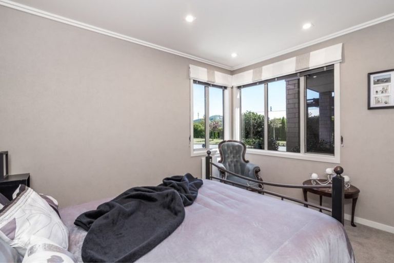 Photo of property in 16 Montgomery Crescent, Kinloch, Taupo, 3377