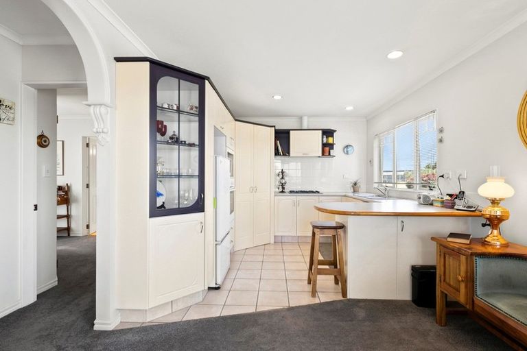 Photo of property in 6a Sunbrae Grove, Mount Maunganui, 3116
