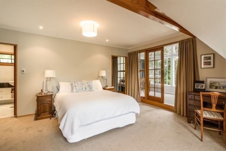 Photo of property in 15 Fendalton Road, Fendalton, Christchurch, 8014