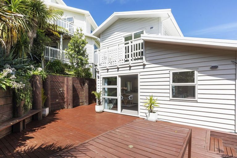 Photo of property in 3a Frobisher Street, Island Bay, Wellington, 6023