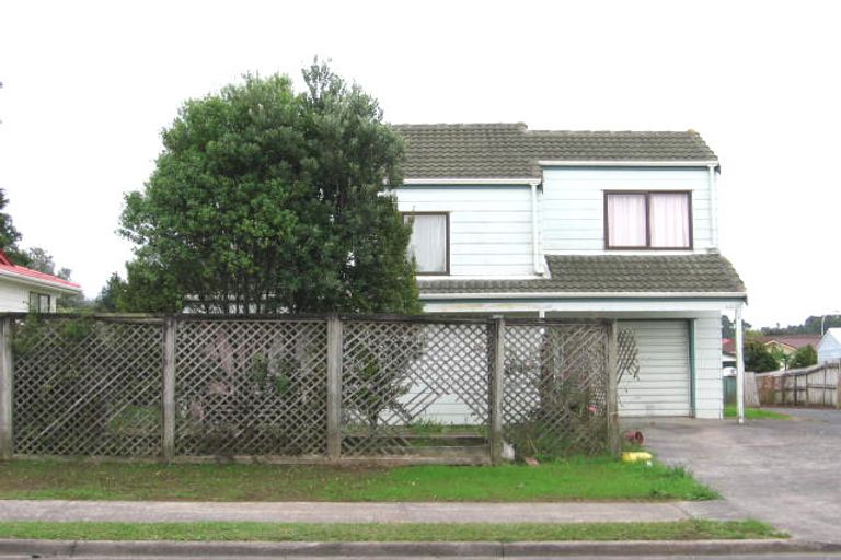 Photo of property in 1/3 Edwin Freeman Place, Ranui, Auckland, 0612
