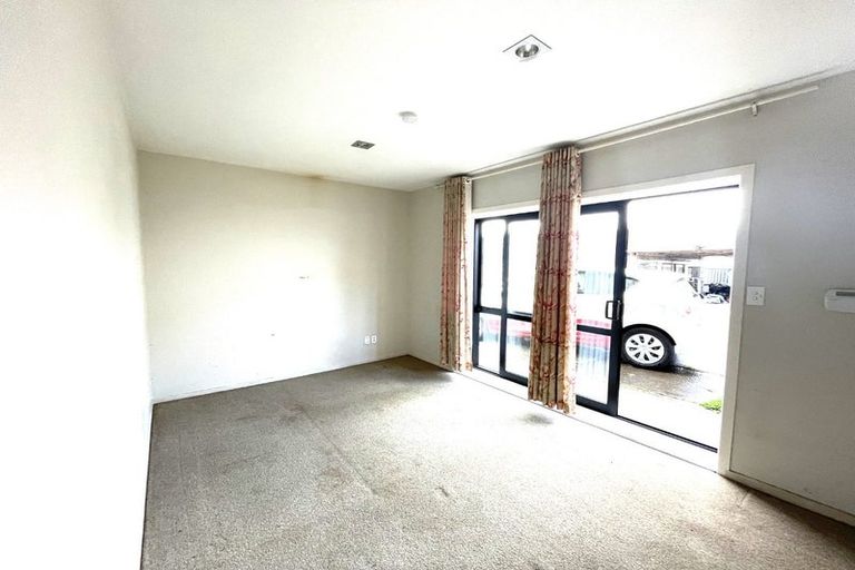 Photo of property in 100 Oakdale Road, Mount Roskill, Auckland, 1041