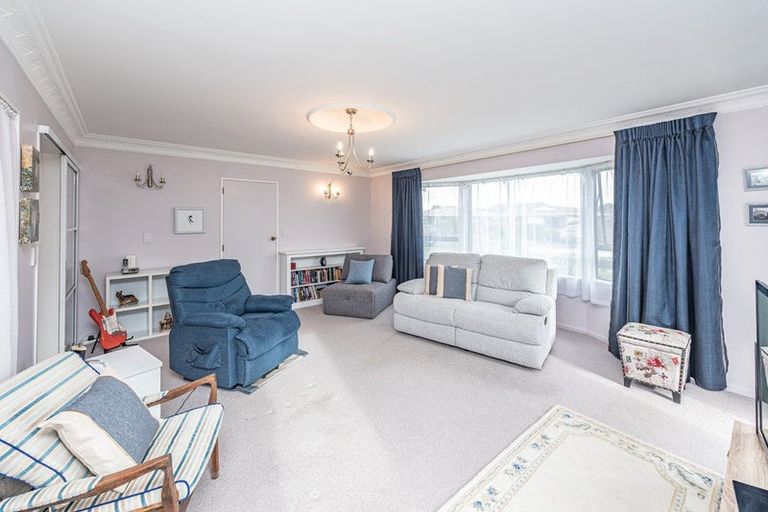 Photo of property in 3 Warwick Place, Springvale, Whanganui, 4501