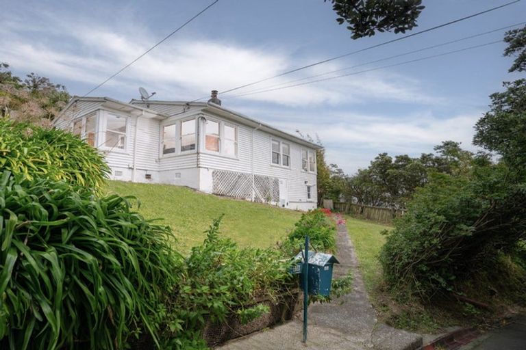 Photo of property in 38 Sidlaw Street, Strathmore Park, Wellington, 6022