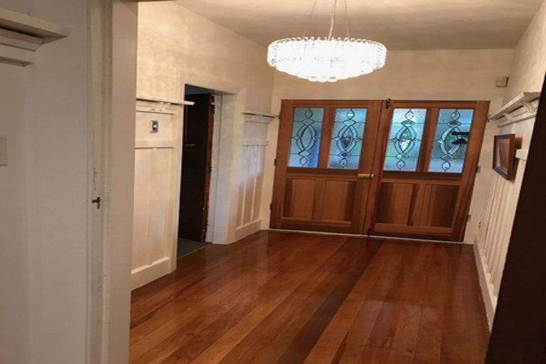 Photo of property in 173 Fifield Terrace, Opawa, Christchurch, 8023