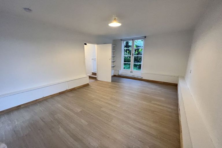 Photo of property in 16 Richards Avenue, Forrest Hill, Auckland, 0620