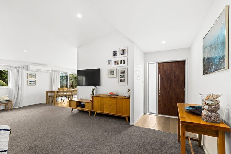 Photo of property in 11 Trevally Place, Snells Beach, 0920