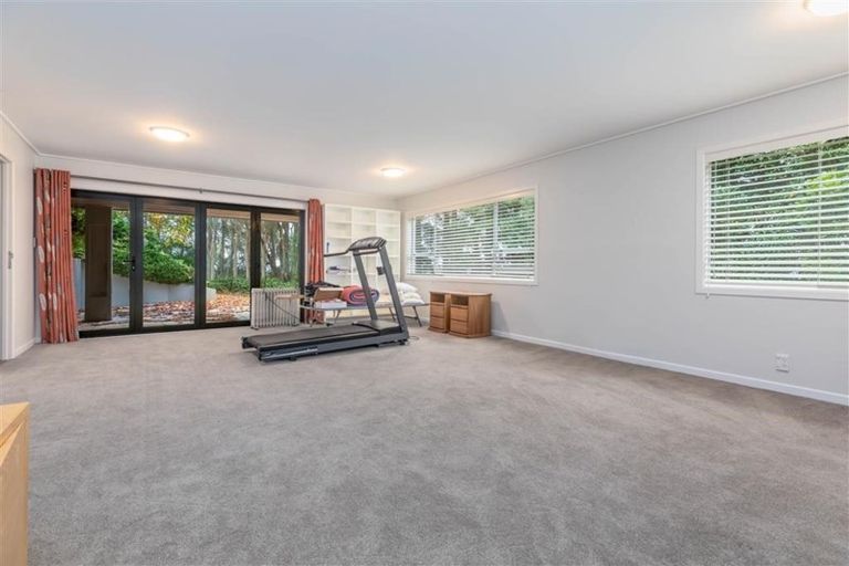 Photo of property in 312 Upper Harbour Drive, Greenhithe, Auckland, 0632