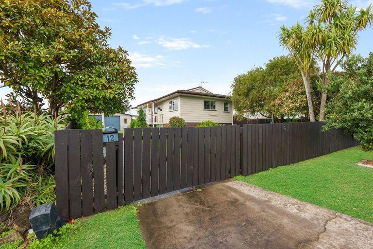 Photo of property in 12 Katrina Place, Massey, Auckland, 0614