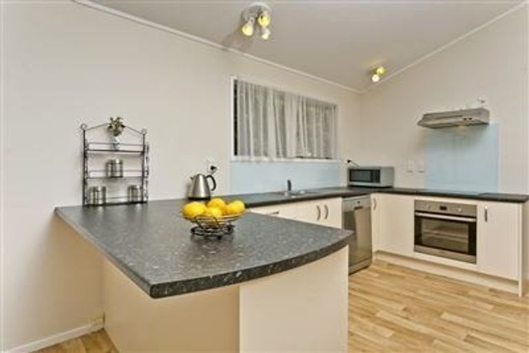 Photo of property in 158 Lynn Road, Bayview, Auckland, 0629