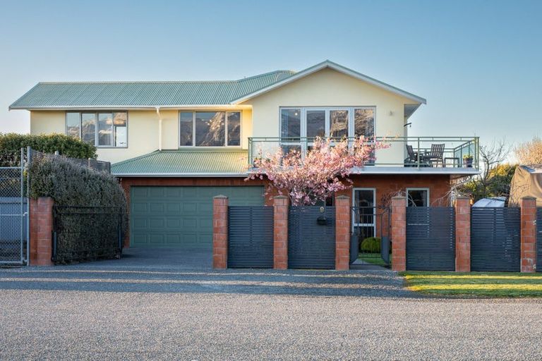 Photo of property in 9 Hawthorne Road, Kaikoura, 7300