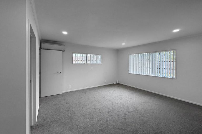 Photo of property in 65 Redcastle Drive, East Tamaki, Auckland, 2013