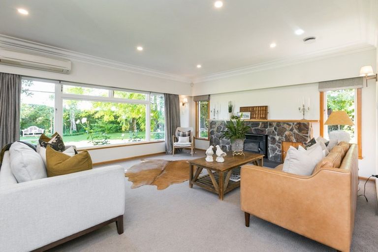 Photo of property in 2 Corwen Place, Mayfair, Hastings, 4122