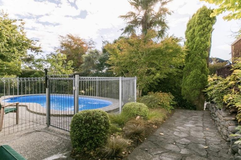 Photo of property in 3 Muritai Crescent, Havelock North, 4130