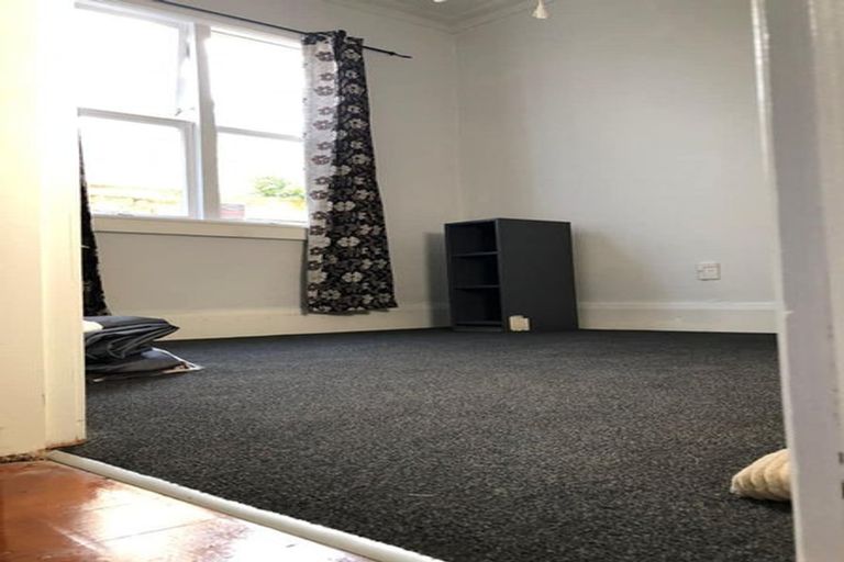 Photo of property in 235 Park Road, Hokowhitu, Palmerston North, 4410