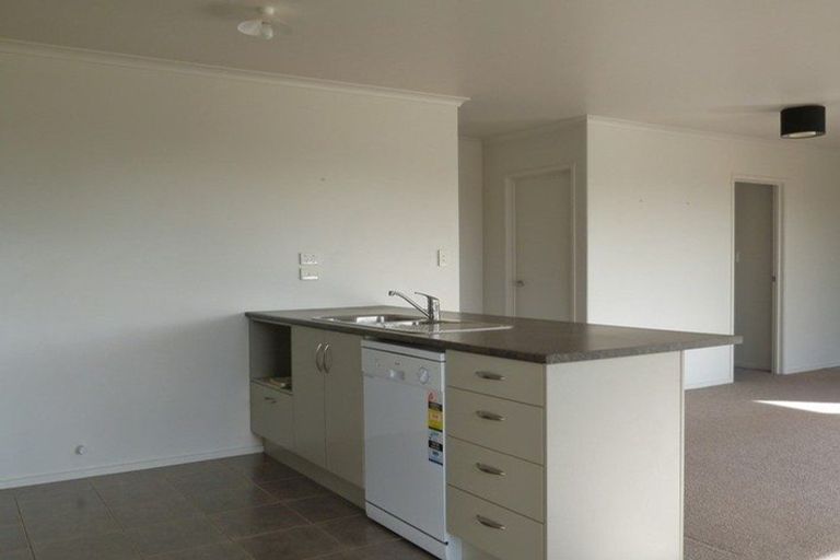 Photo of property in 32 Ocean View Rise, Ruakaka, 0116