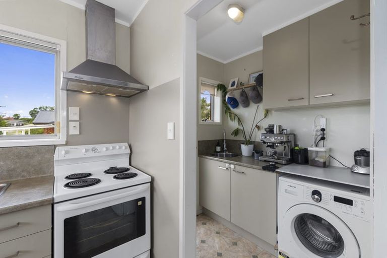 Photo of property in 1/20 Merchant Avenue, Te Atatu South, Auckland, 0610