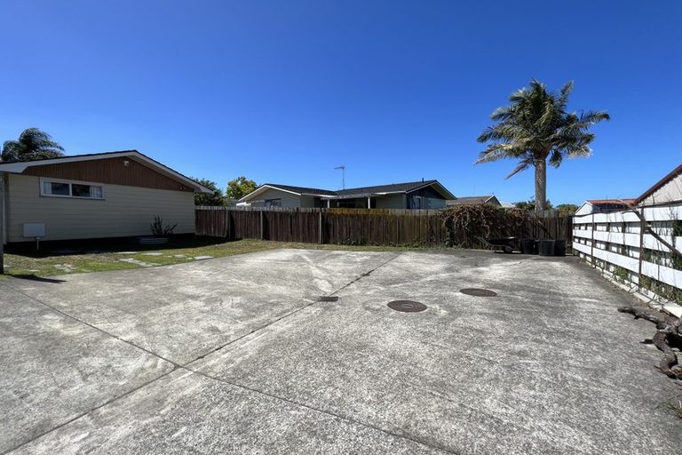 Photo of property in 59 Casuarina Road, Half Moon Bay, Auckland, 2012