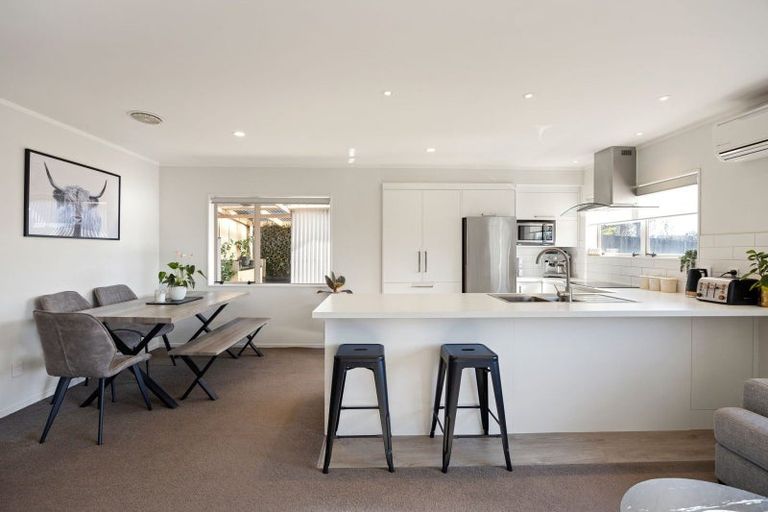 Photo of property in 30 Rosehill Place, Nawton, Hamilton, 3200