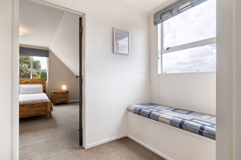 Photo of property in 10 Humphries Place, Awapuni, Palmerston North, 4412