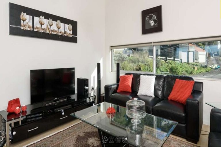 Photo of property in 18/2 Onslow Road, Khandallah, Wellington, 6035