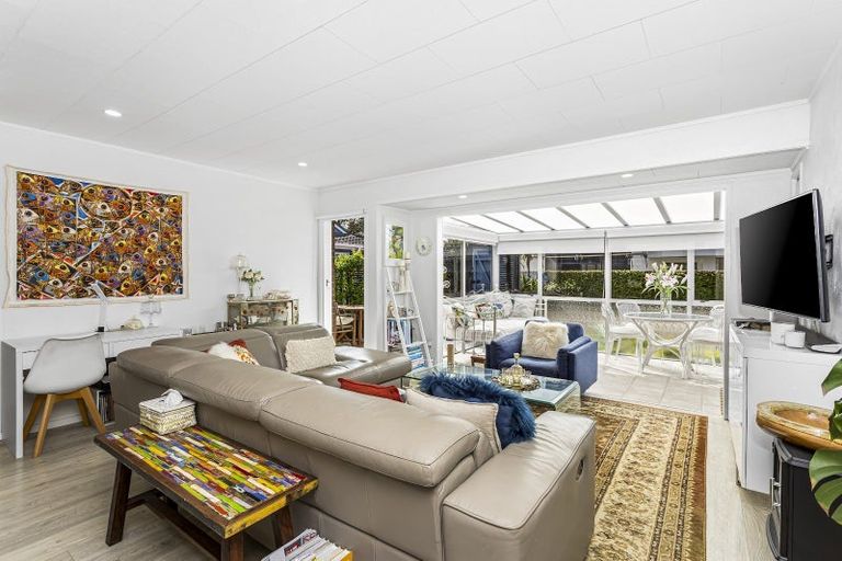 Photo of property in 2/274 Hibiscus Coast Highway, Orewa, 0931