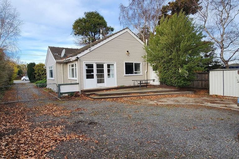 Photo of property in 90 Cuffs Road, Wainoni, Christchurch, 8061