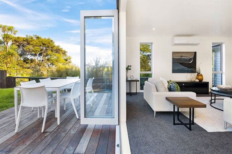 Photo of property in 122d Matipo Road, Te Atatu Peninsula, Auckland, 0610