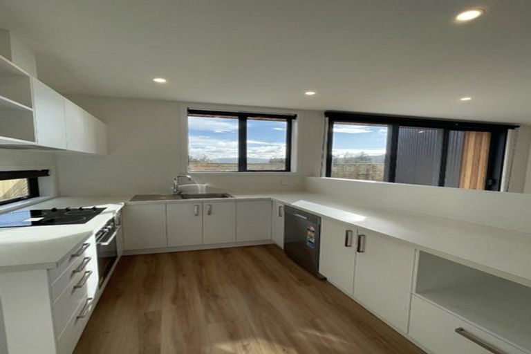 Photo of property in 12/33 Raukawa Street, Stokes Valley, Lower Hutt, 5019