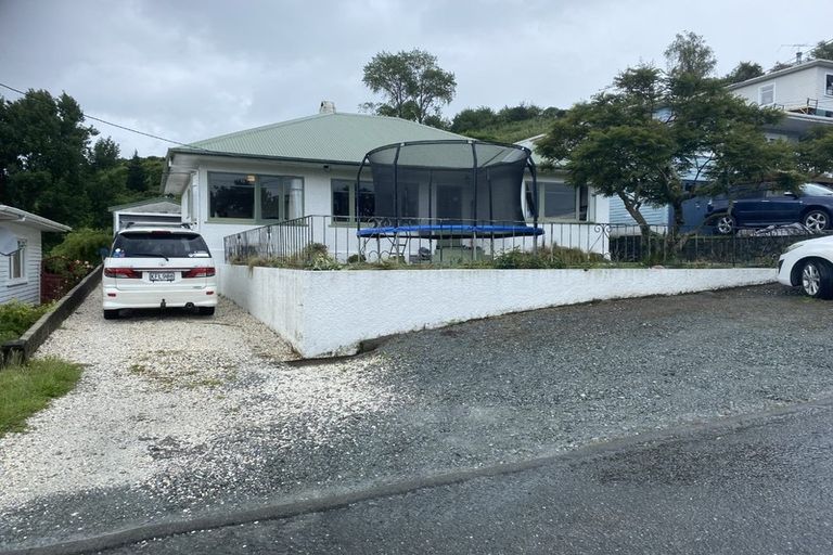 Photo of property in 38 Matipo Terrace, Toi Toi, Nelson, 7010