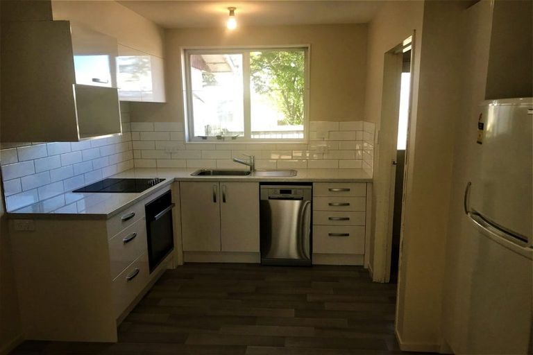 Photo of property in 2/66 Elizabeth Street, Riccarton, Christchurch, 8041