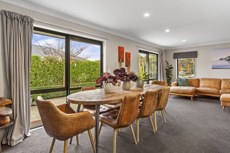 Photo of property in 67 Willowside Place, Amberley, 7410