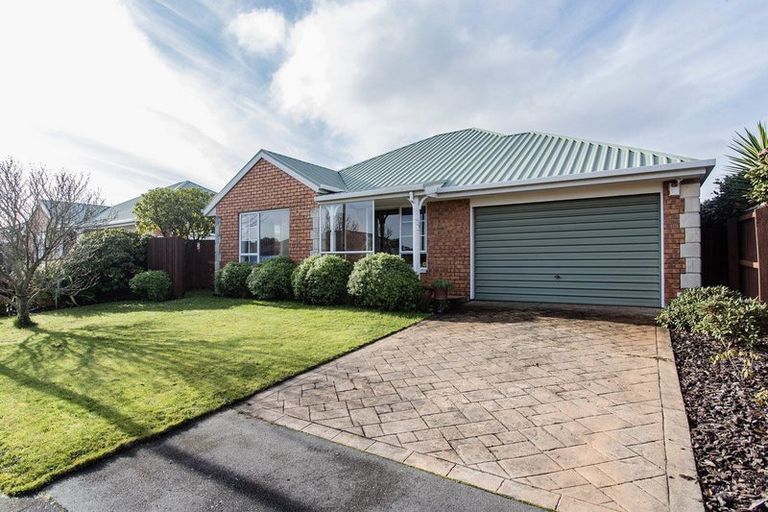 Photo of property in 27 Kintyre Drive, Broomfield, Christchurch, 8042