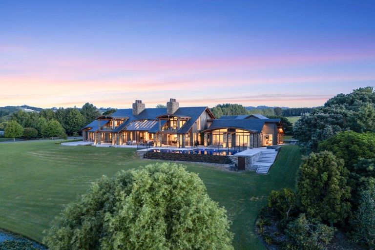 Photo of property in 42 Porterfield Road, Whitford, Howick, 2571